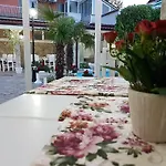 Fantasy Отель Lyubimets
